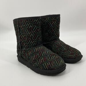 UGG Classic Short Suede Shearling Embroidered Logo Boots Girls Youth 4 Black